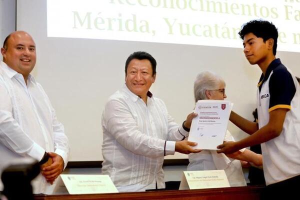 Reconocen a estudiantes destacados en la Olimpiada Mexicana de Informática 2025