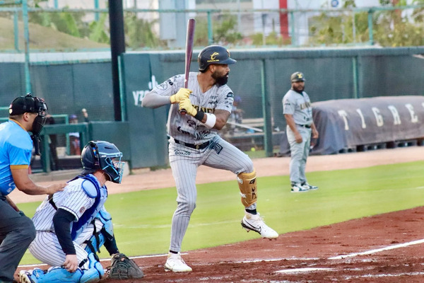 Los Leones de Yucatán se imponen 5-3 a los Tigres y completan la barrida