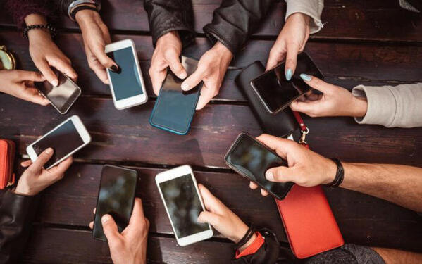 Las redes sociales crecen como principales fuentes de información en México