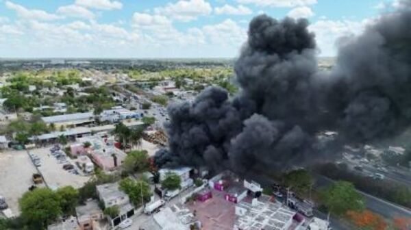 Incendio en bodegas del Periférico dejan dos lesionados