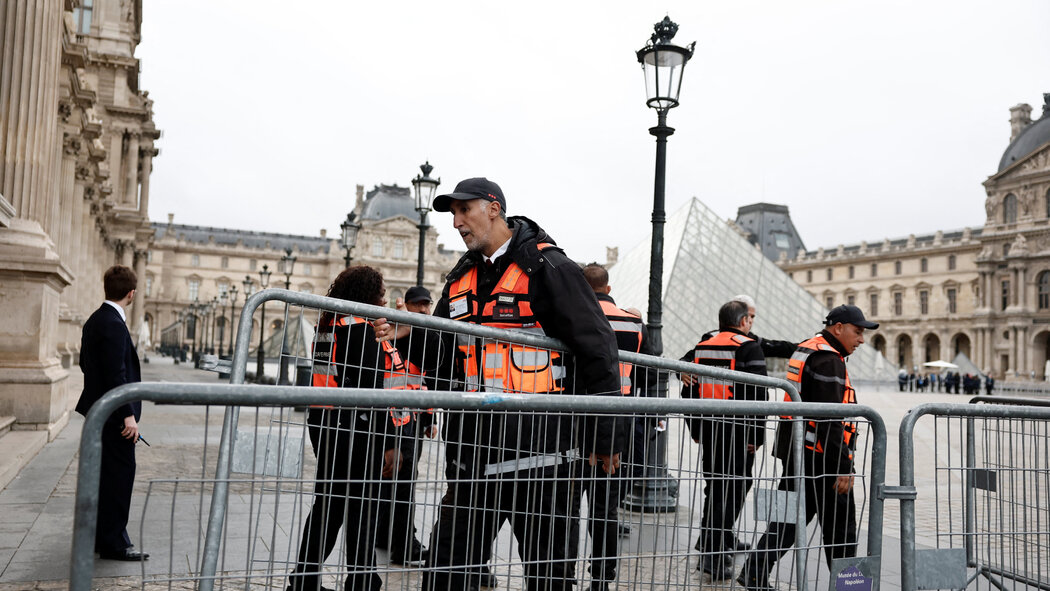 Detienen a cinco nuevos sospechosos del robo de joyas en el Museo del Louvre
