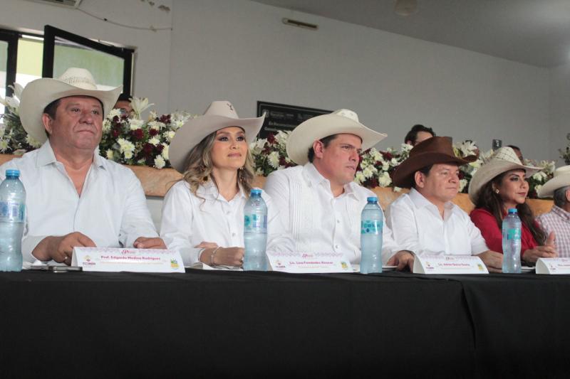 Díaz Mena respalda la Feria de Reyes 2026