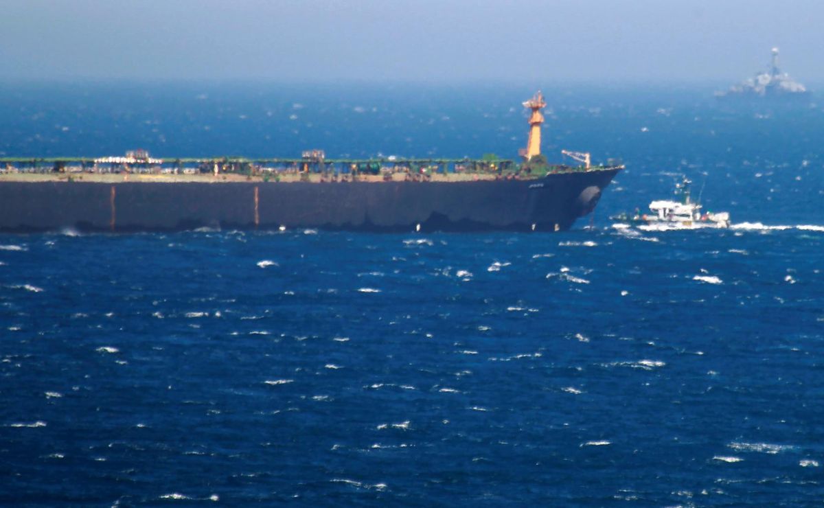 EE.UU. busca interceptar un tercer petrolero cerca de Venezuela, según medios