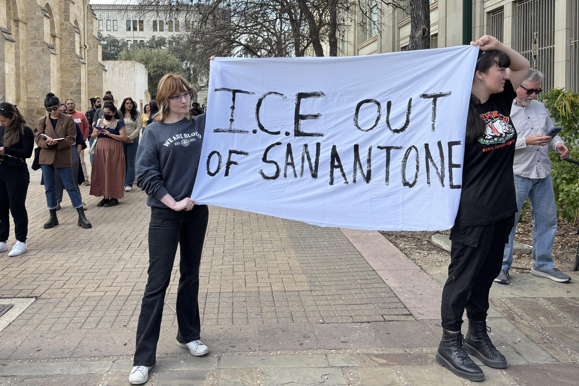 San Antonio, en Texas, activa un sitio web para denunciar conductas indebidas de agentes federales