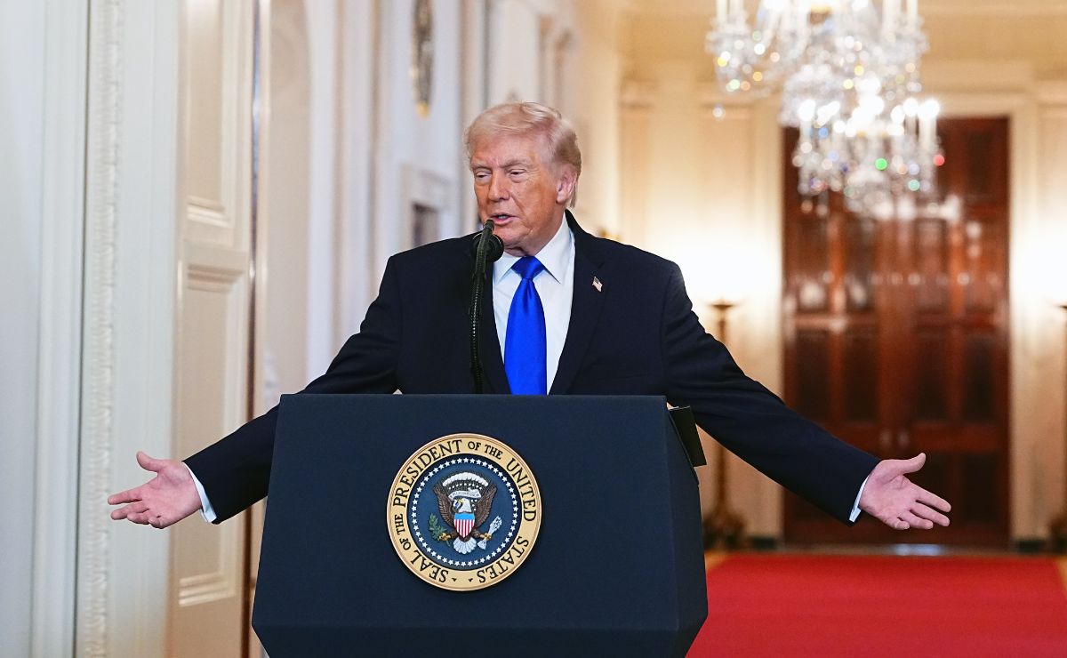 Donald Trump dice que Irán quiere pactar, pero lo niega por «miedo»