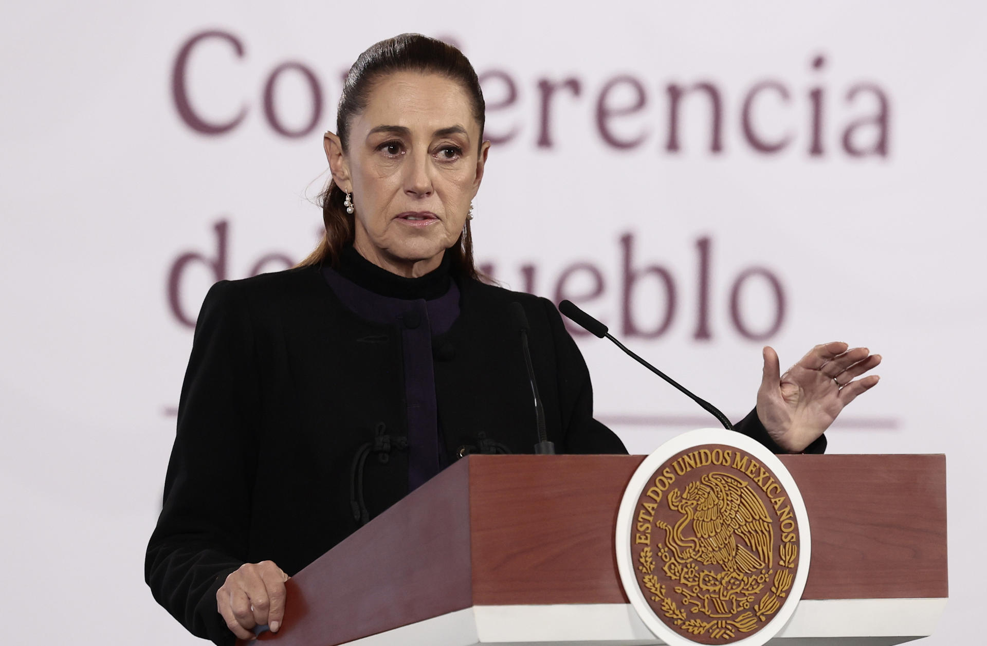 Sheinbaum llama a mantener “cabeza fría” ante críticas de Trump sobre violencia en México