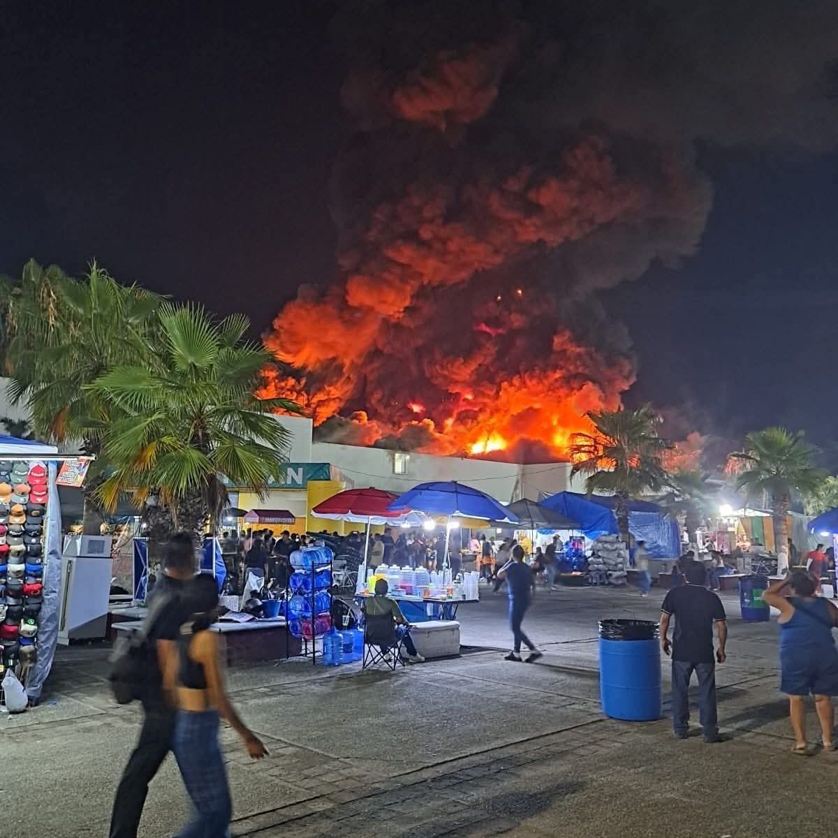 Incendio en nave del Parque Tabasco Dora María deja cinco fallecidos