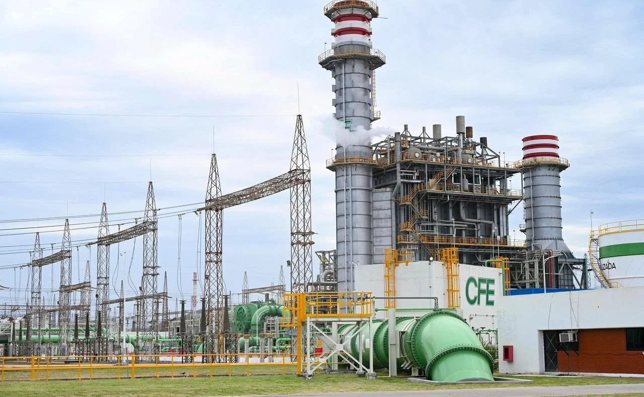 4T revirtió debilitamiento de la CFE: Sener
