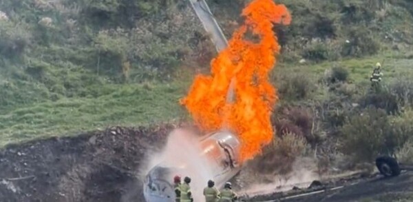 Explosión de pipa deja dos muertos en Edomex