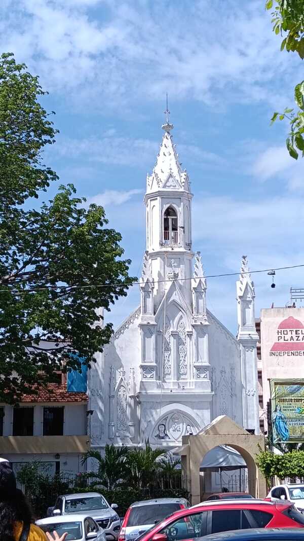 Refuerzan seguridad eléctrica en iglesias de Tabasco
