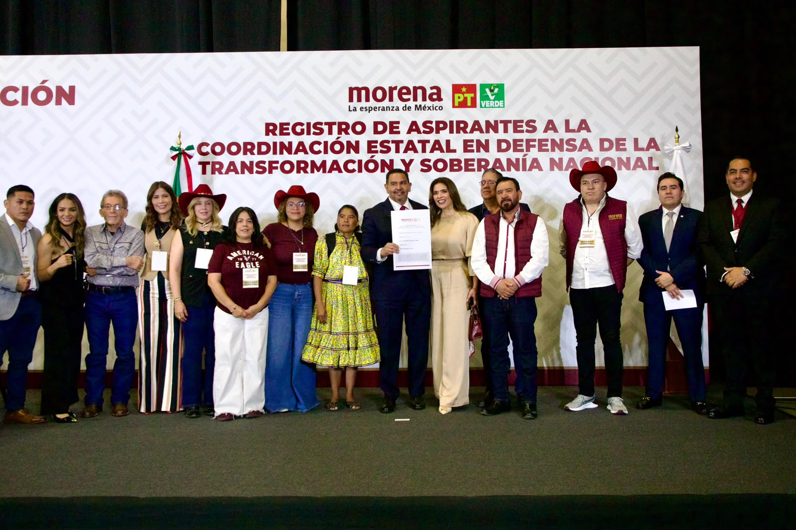 Chihuahua mueve piezas en Morena; Andrea Chávez y Alfonso Ramírez Cuéllar se registran
