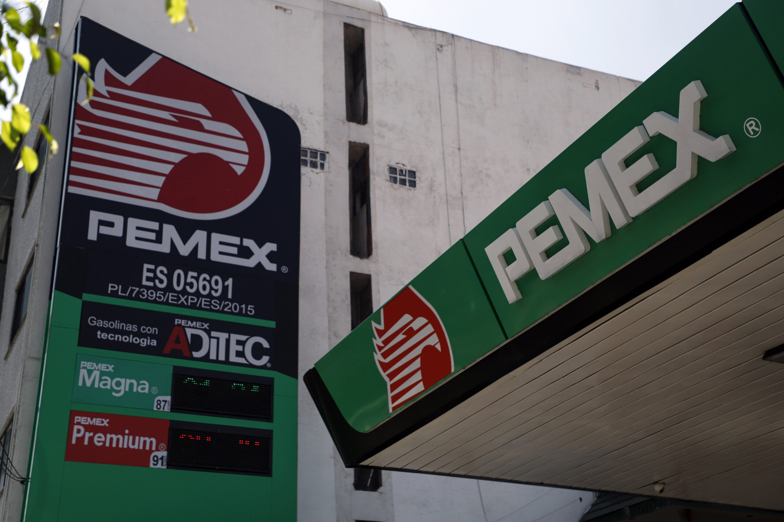 Pemex invertirá 93 mil millones de pesos para reactivar petroquímica y fertilizantes