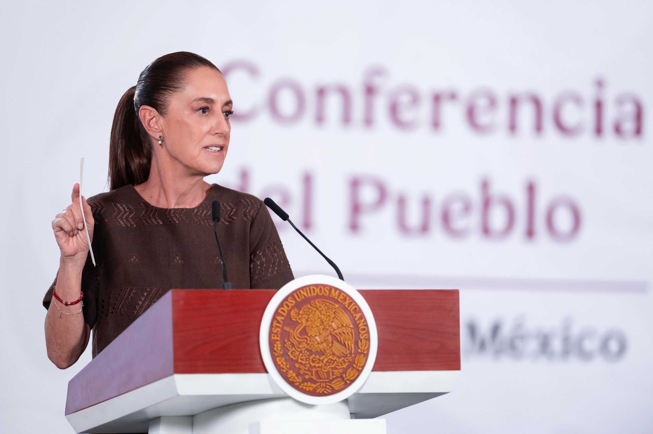 Claudia Sheinbaum niega “represión” pese a “provocación” en protestas de la CNTE