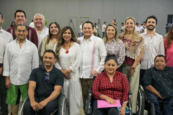 Entregan apoyos funcionales a 81 personas con discapacidad en Yucatán