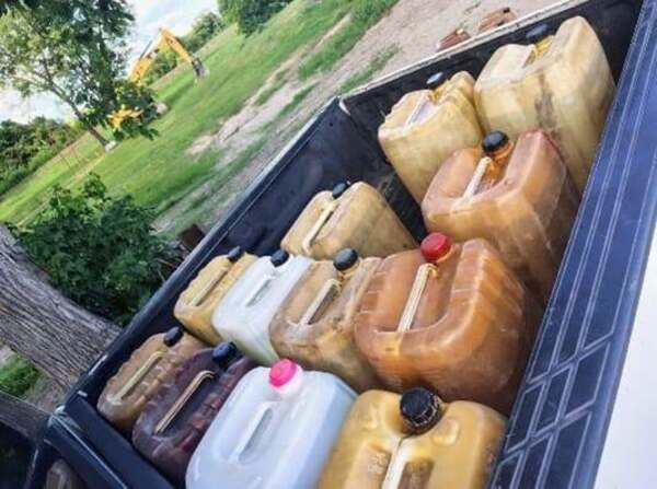 FGR asegura maquinaria y detiene a seis personas por extracción ilegal de arena en Tabasco
