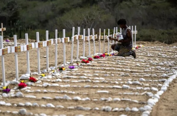 La Esperanza, el cementerio que crece tras la tragedia en Venezuela
