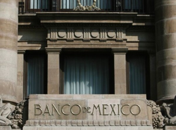 Banxico prevé crecimiento económico y mantendrá tasa de interés
