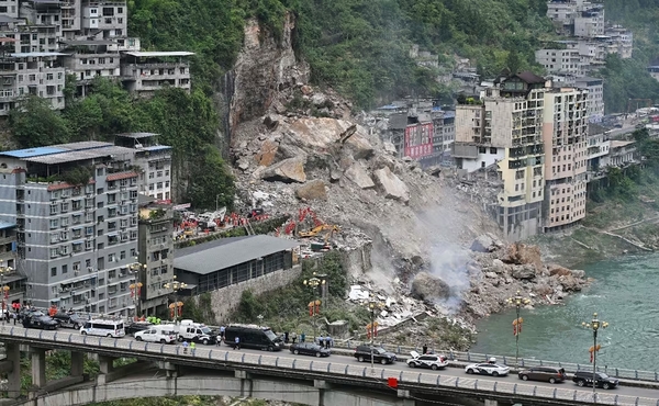Deslave en China deja ocho muertos y 34 desaparecidos